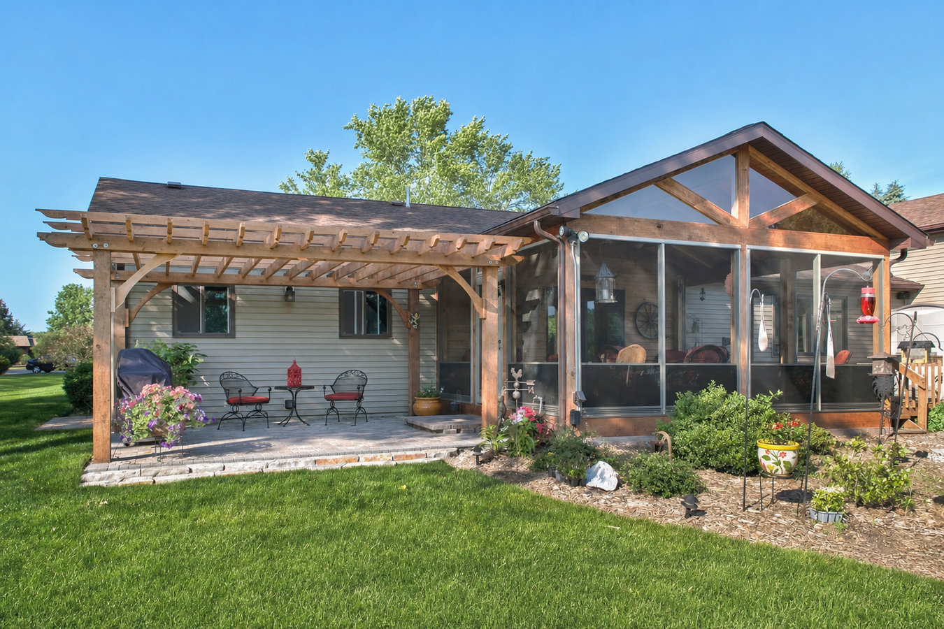 Adelanto Fence & Deck - deck and fence contractor in Adelanto, CA